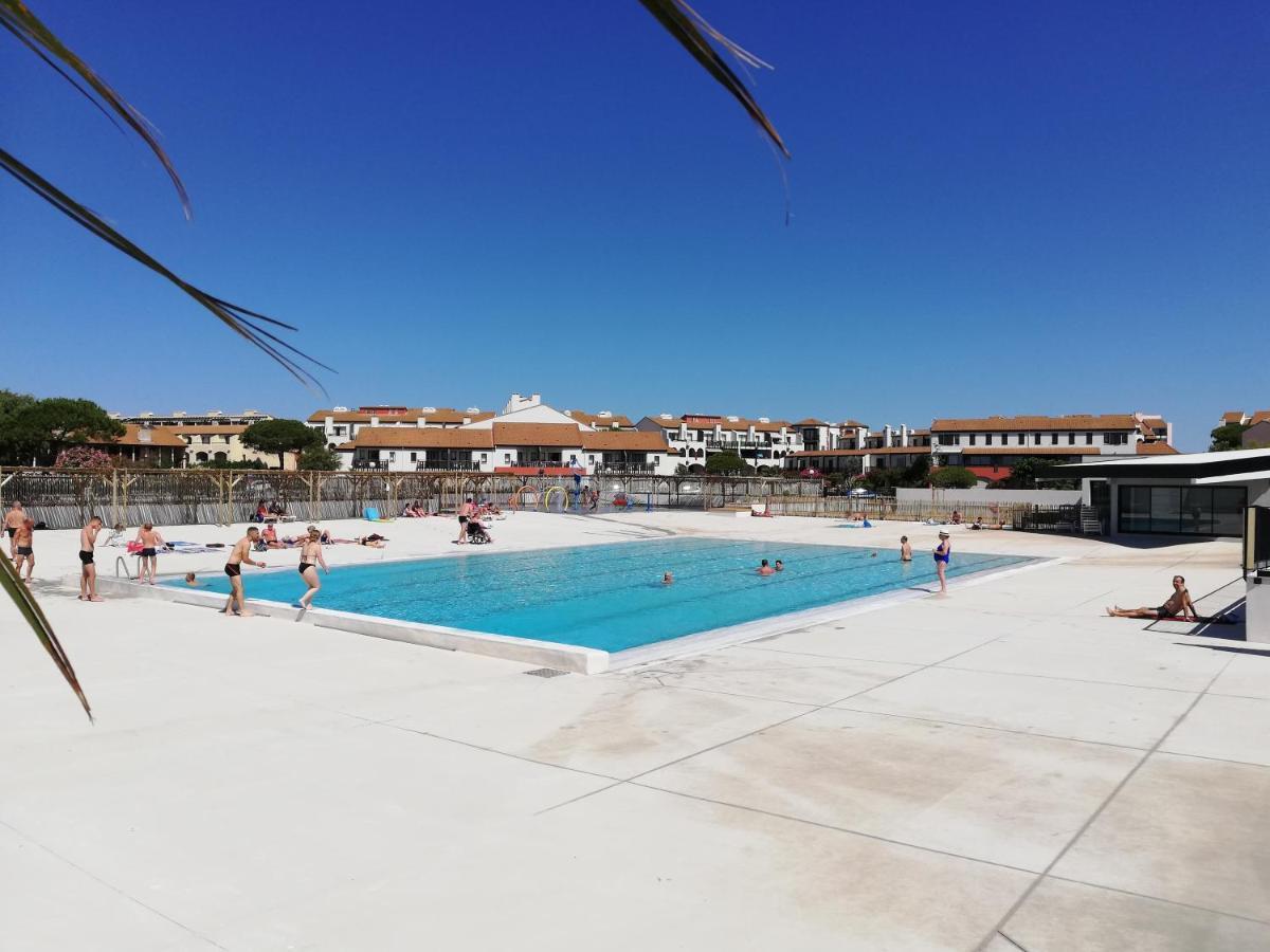 Canigou Vue: Lakeside Retreat With Pools And Playground Apartment Le Barcares