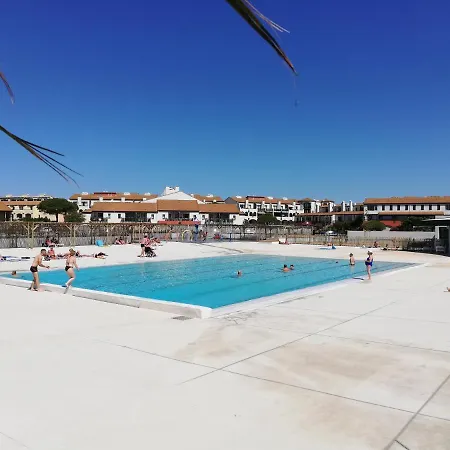 Appartement Canigou Vue: Lakeside Retreat with Pools and Playground Le Barcares Exterior photo