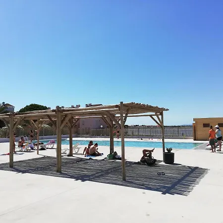 Appartement Canigou Vue: Lakeside Retreat with Pools and Playground Le Barcares Exterior photo