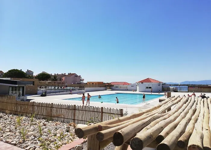 Exposé Plein Sud - Proche du Marché de Noël - Mezzanine pour les enfants - Terrasse extérieure avec Vue magnifique sur le Canigou - Espace jeux pour enfants